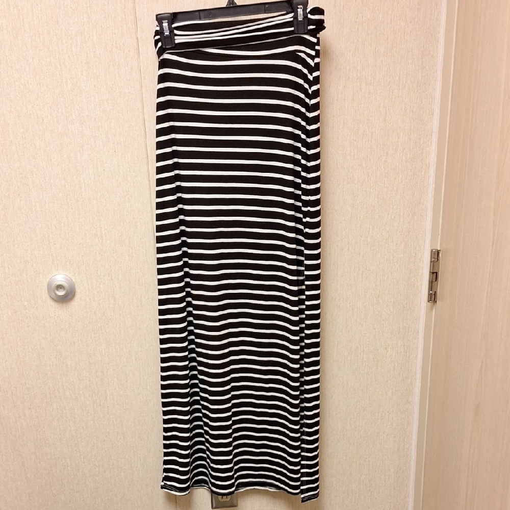Elegant Black and White Striped Maxi Skirt